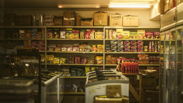 Salades de quinoa colorées aux légumes: délicieuses et sans huile!